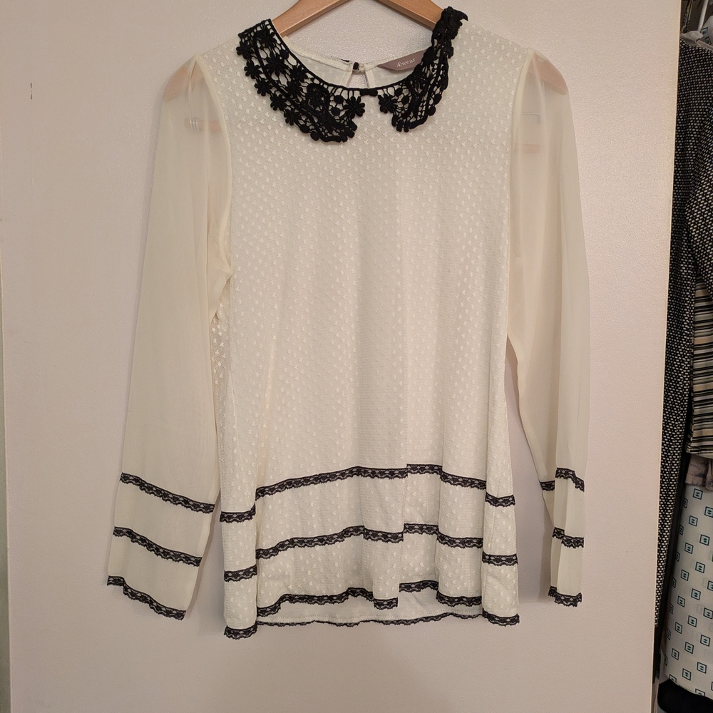 A Wear Black and White Women's Blouse, M